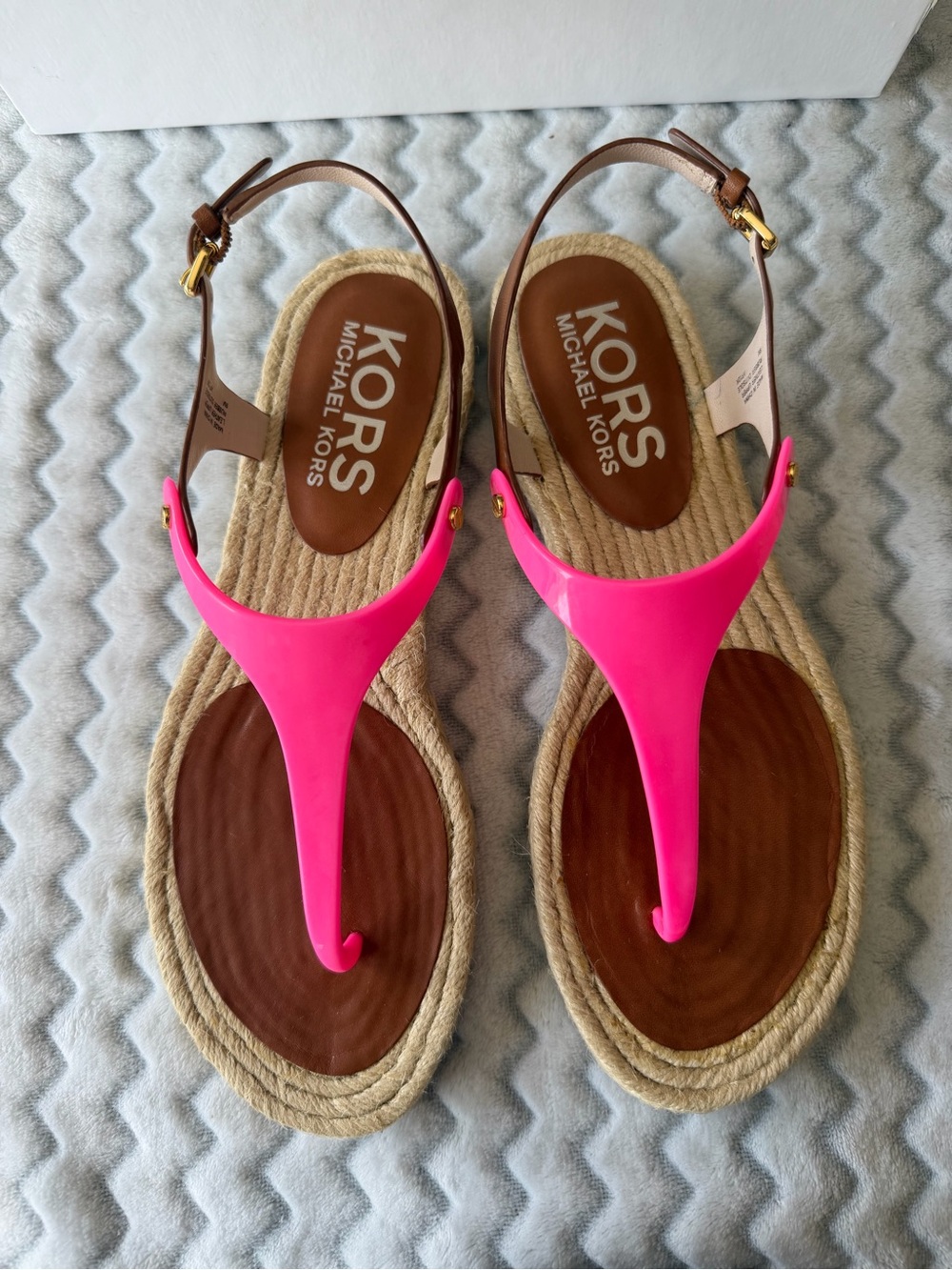 Michael Kors Bright Pink Jelly Thong Sandals with Brown Strap